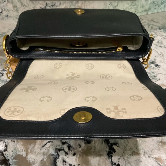 Tory Burch Robinson Adjustable Chain Mini Bag - Picture 8 of 13